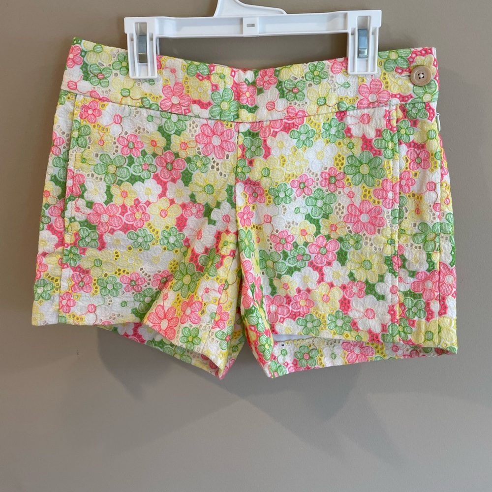 COPY - Lilly Pulitzer Sloan Short in Floral Lace Pattern